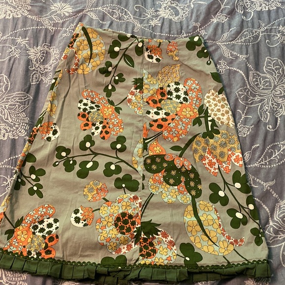Green patterned size 4 Persaman A line skirt - Picture 3 of 3